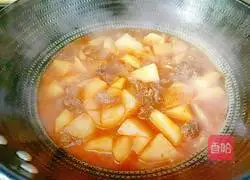 Illustration of how to cook beef tendons with potatoes 14