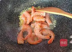Illustration of how to make fried red shrimp with ginger and garlic 4