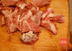 Illustration of how to make sweet and sour pork ribs 1