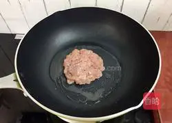 Illustration of how to make mustard mustard shredded pork 8