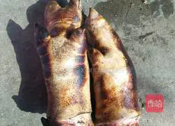 Illustration of how to make pork trotters 1