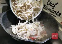 Illustration of how to make two-color rice bento with fried shredded pork and lotus root 6