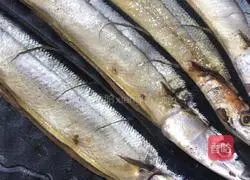 Illustration of grilled saury 7