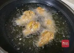 Illustration of how to make crispy fried chicken legs 10