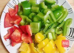 Stir-fried Stuffed Chicken Skin with Colorful Peppers (10 Minutes Quick Dish) Illustration 5