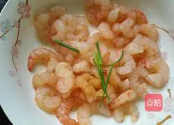 Illustration of how to make scrambled eggs with shrimps 2