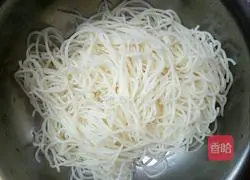 Illustration of how to make pumpkin fried noodles 2