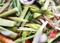 Illustration of how to make spicy shrimp 4