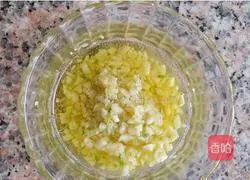 Illustration of how to make garlic vermicelli scallops 3
