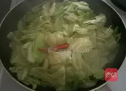 Lotus White Stir-fried Pork Recipe Illustration 4