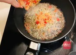 Illustration of Thai stir-fried chicken with jiapa leaves 3