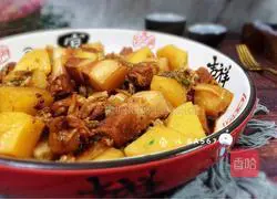 Illustration of Braised Pork Stewed with Potatoes and Sauerkraut 11