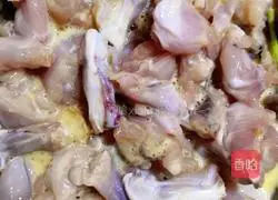 Illustration of how to make salt and pepper bullfrog 4