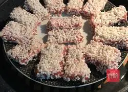 Illustration of how to make glutinous rice steamed pork ribs 9