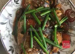 Illustration of braised crucian carp 4