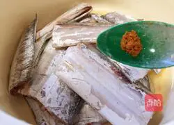 Illustration of how to make fried hairtail 2