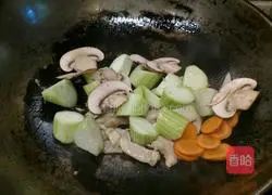 Illustration of how to make loofah and steak mushrooms 6