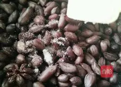 Illustration of how to make braised peanuts 5