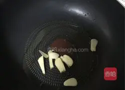 Illustration of how to stir-fry diced radish 4