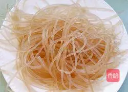 Illustration of how to make pickled cabbage with white meat 2