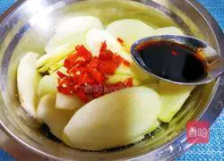 Illustration of how to make steamed potato slices with bacon 4