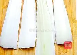 Illustration of how to make flowers bloom and prosper 1