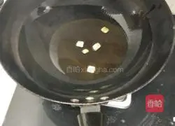 Illustration of how to cook chicken feet with potatoes 3