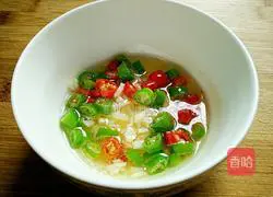 Illustration of how to make homemade shredded chicken 8