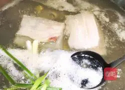 Sichuan - Illustration of how to make garlic white meat 2