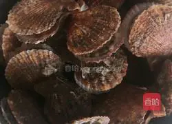 Illustration of how to make garlic vermicelli scallops 1