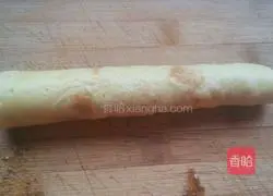 Illustration of how to make egg rolls 9