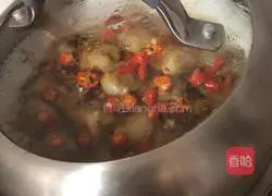 Garlic steamed enoki mushrooms and lobster fish Illustration of how to do it 5