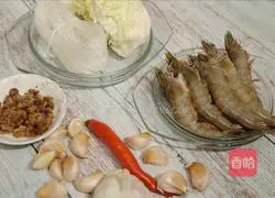 Illustration of how to make garlic shrimps 1