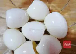 Illustration of how to make red pork and tiger eggs 1