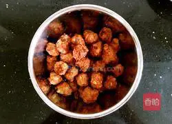 Illustration of how to make Jiaoliu meatballs 11