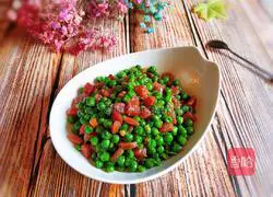 Illustration of how to make fried peas and sausage 11