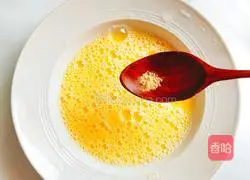 Illustration of making egg custard with flower armor 3