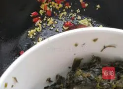 Illustration of how to make pork with pickled cabbage 9