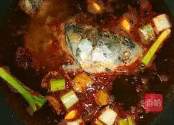 Illustration of how to cook fish head with rice 4