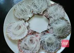 Illustration of steamed scallops with garlic vermicelli 6