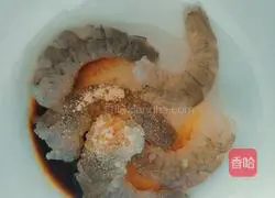 Illustration of how to make fried broccoli with shrimp balls 3