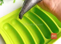 Tutorial on making black rice sausage Illustration of how to do it 11