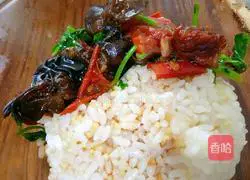 Illustration of how to stew beef brisket with tomatoes and fungus 8