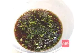 Illustration of how to make frozen pig skin 8