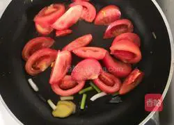 Illustration of home-cooked scrambled eggs with tomatoes 6