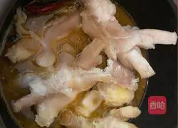 Illustration of braised beef tendons 3