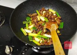 Illustration of how to stir-fry Jun Gan 7