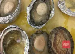 Illustration of how to make steamed chicken with mushrooms and abalone 5