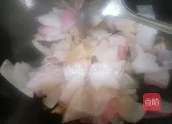 Illustration of how to make fried pork and radish 5