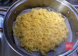 Illustration of how to make steamed cornmeal shredded radish 9